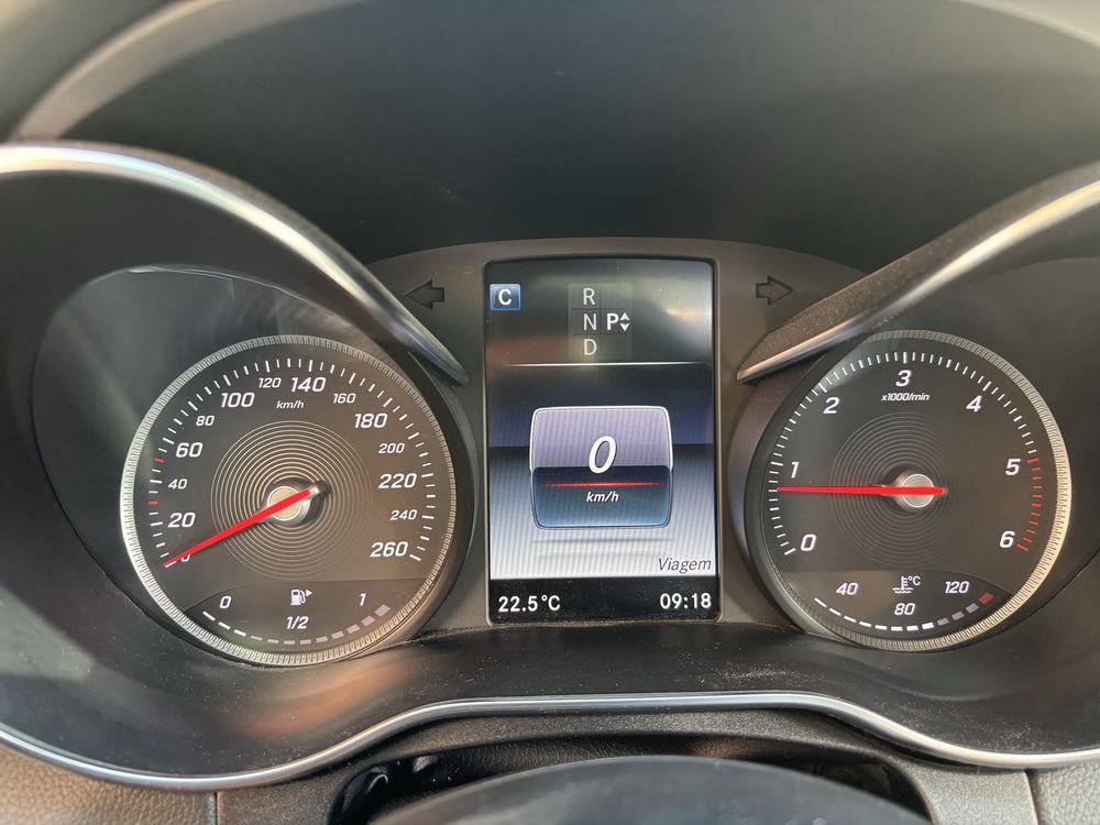 Mercedes C220 CDI AMG Line AirMatic GPS Profissional 7G TRONIC-Auto