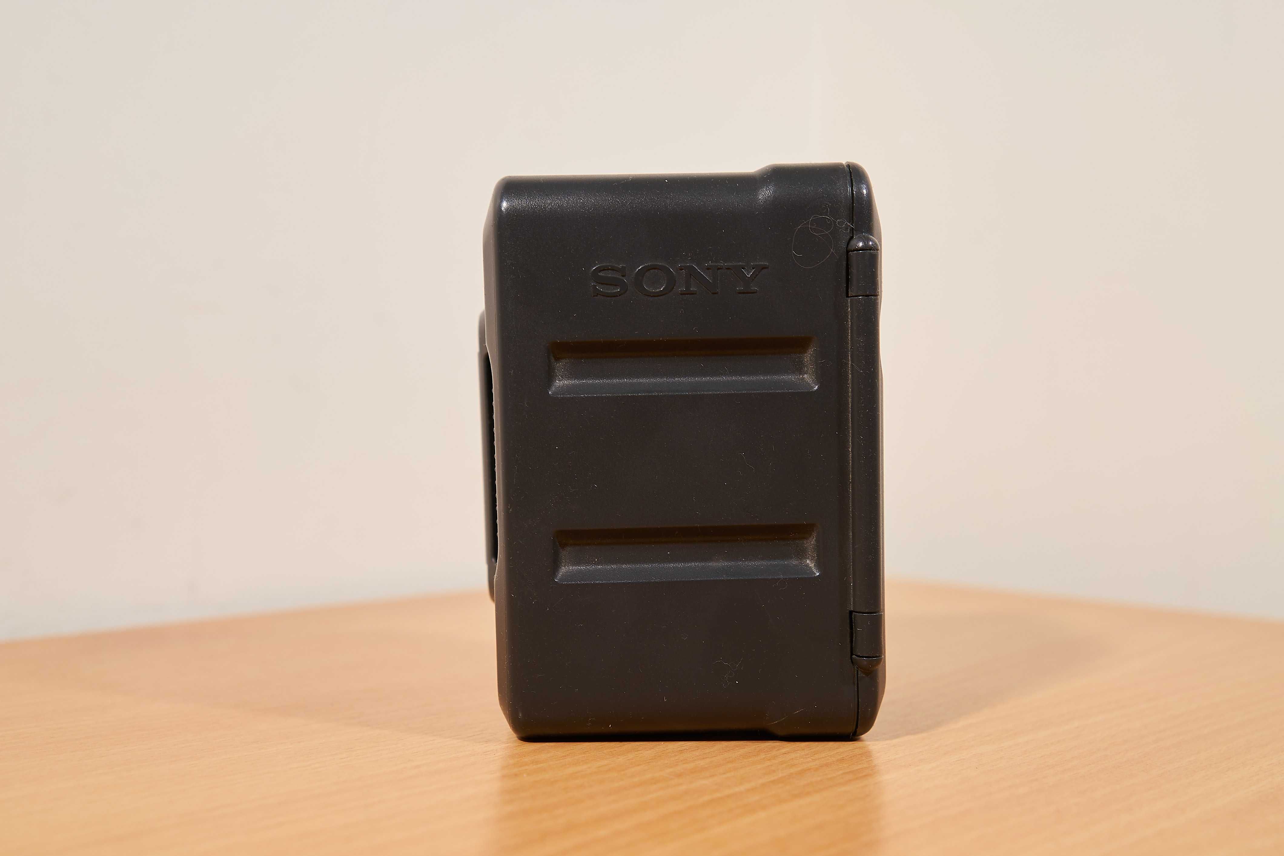 Adapter baterii Sony NP-F     ( Sony NPA-10000 )