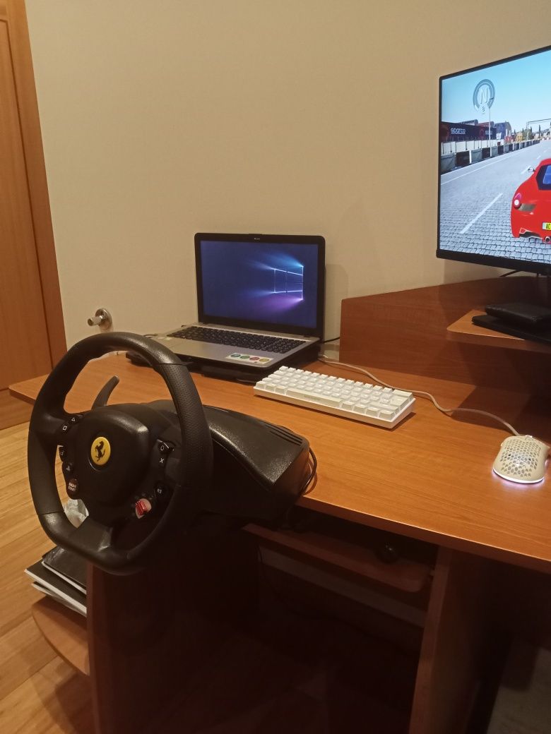 Volante e pedais Ferrari t80 488gtb