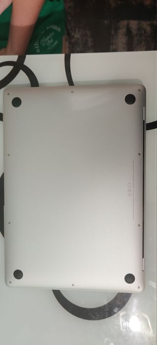 Macbook air m1 256/8 отличное состояние