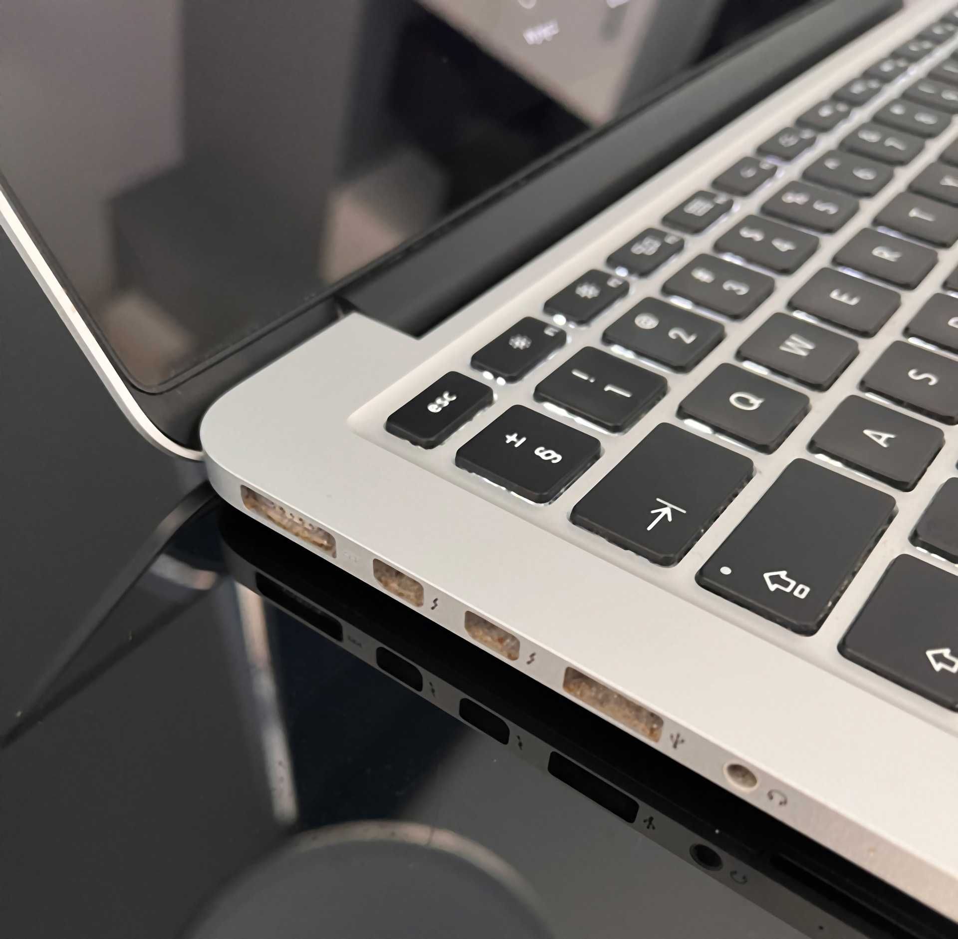 MacBook Pro 13,3 " Intel Core i5 8 GB / 512 GB srebrny