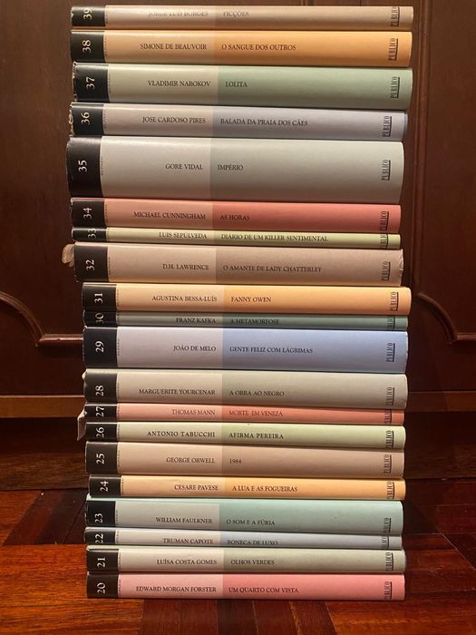 Livros da coleção Mil Folhas  do Jornal Público, novos