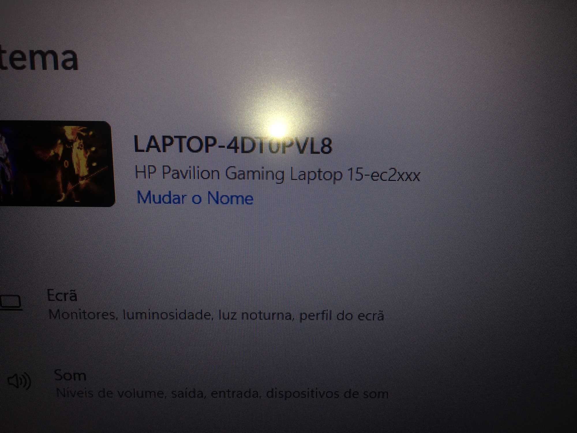 HP Pavilion gaming laptop 15-ec2xxx / oferta de headphones razer