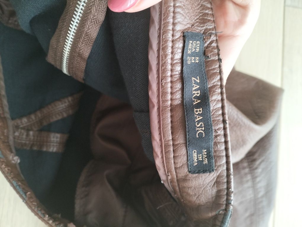 Brazowa skórzana spódnica Zara