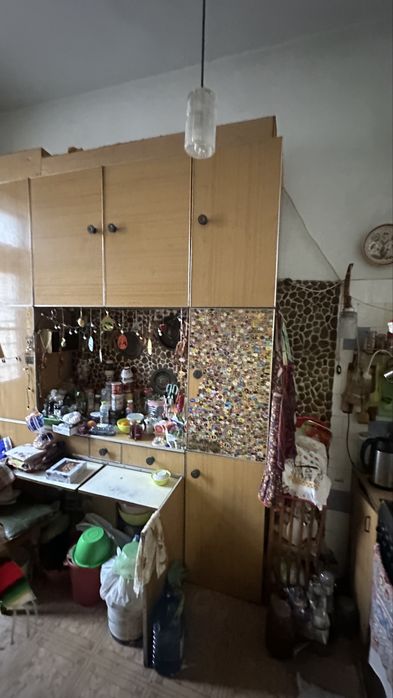 Продам 2 кімнатну. Центр. Грушевського