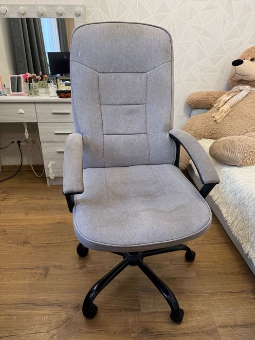 Офісне крісло б/у