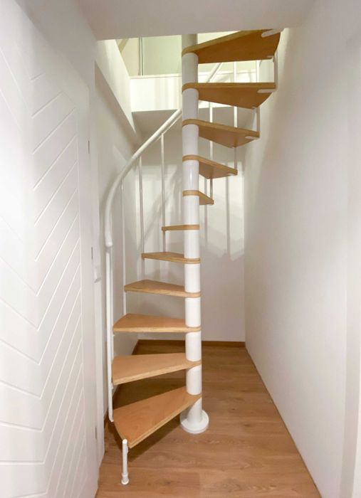 Nowoczesne schody spiralne Las Vegas Biel /BUK fi 140 cm