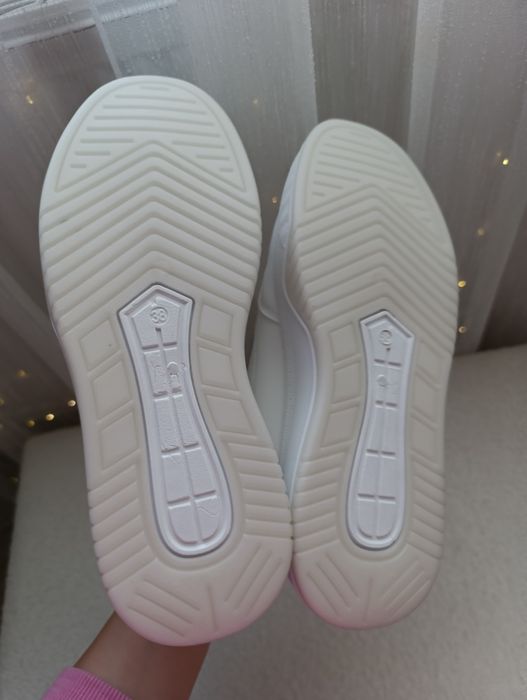 Черевики кросівки зимові розмір 37 38 39