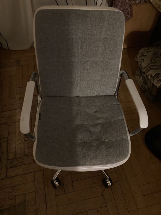 Fotel obrotowy mark adler