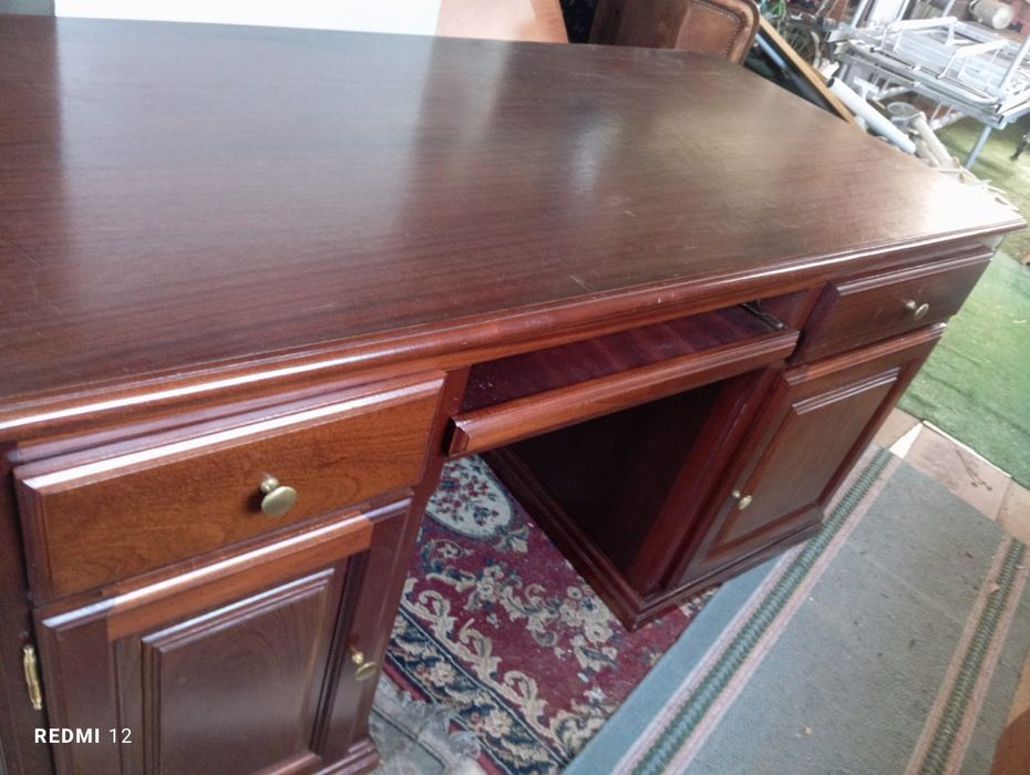 Secretaria estado novo em mogno maçico de boa qualidade Secretaria est