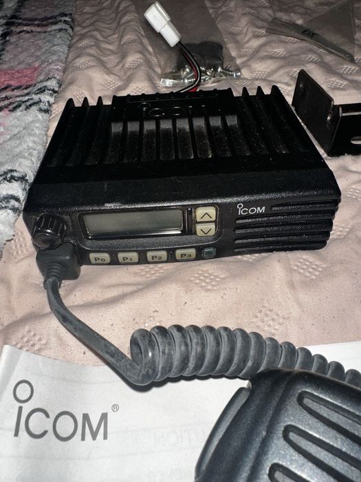 Комплект радіостанції Icom IC-F110S