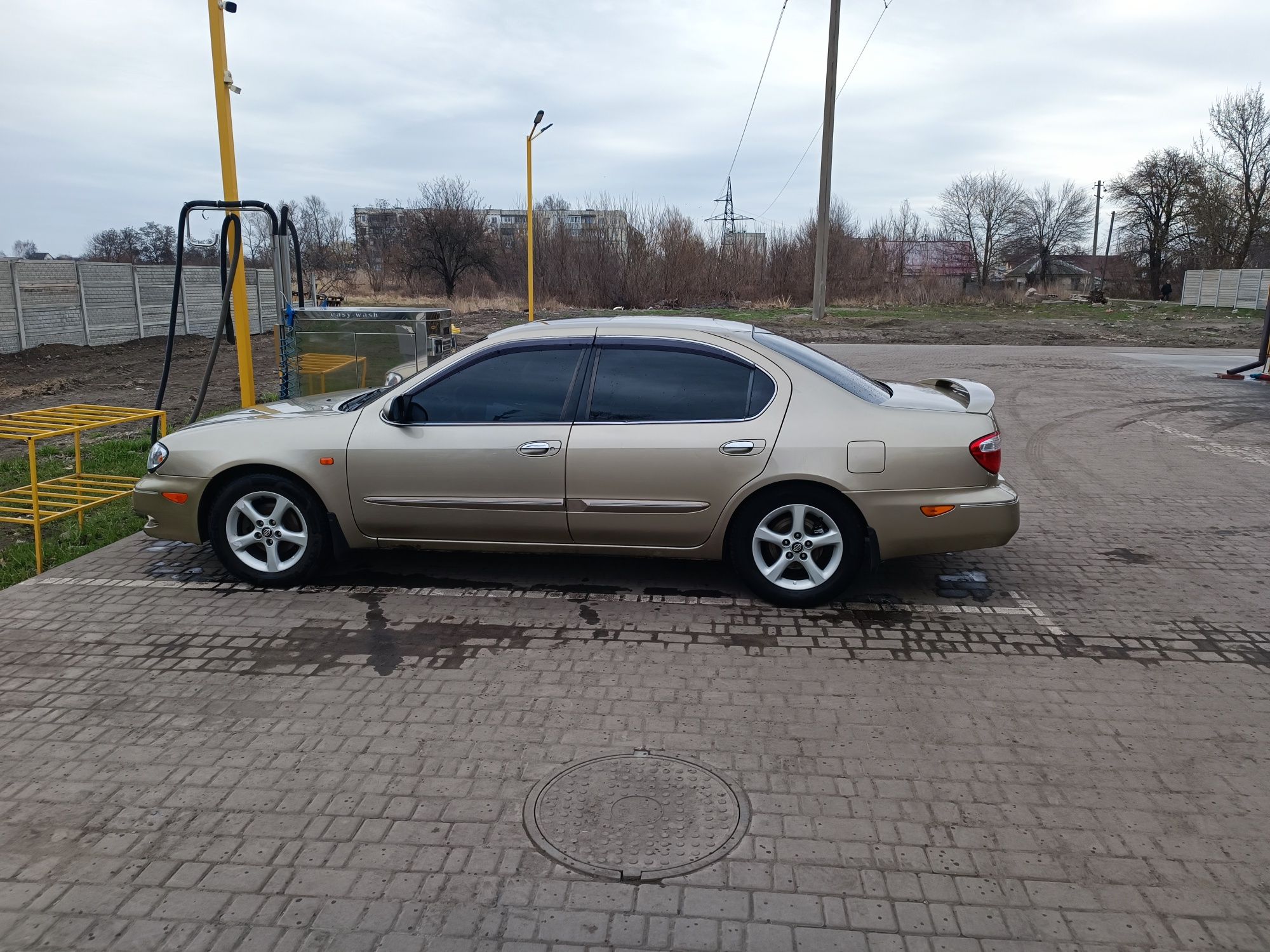Nissan Maxima A33