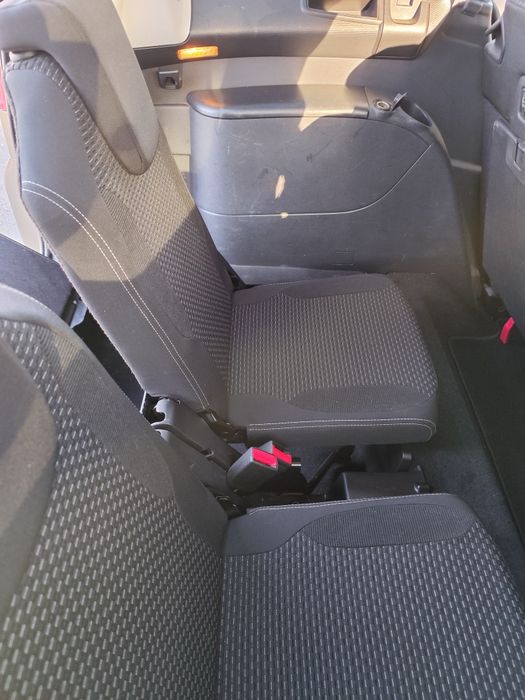 Citroen C4 Grand Picasso fotel fotele 3 rząd prawy lewy