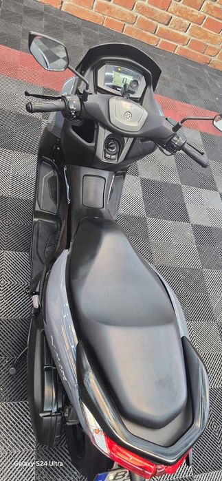 NMAX 2023 – Scooter Moderna com Baixa Quilometragem!