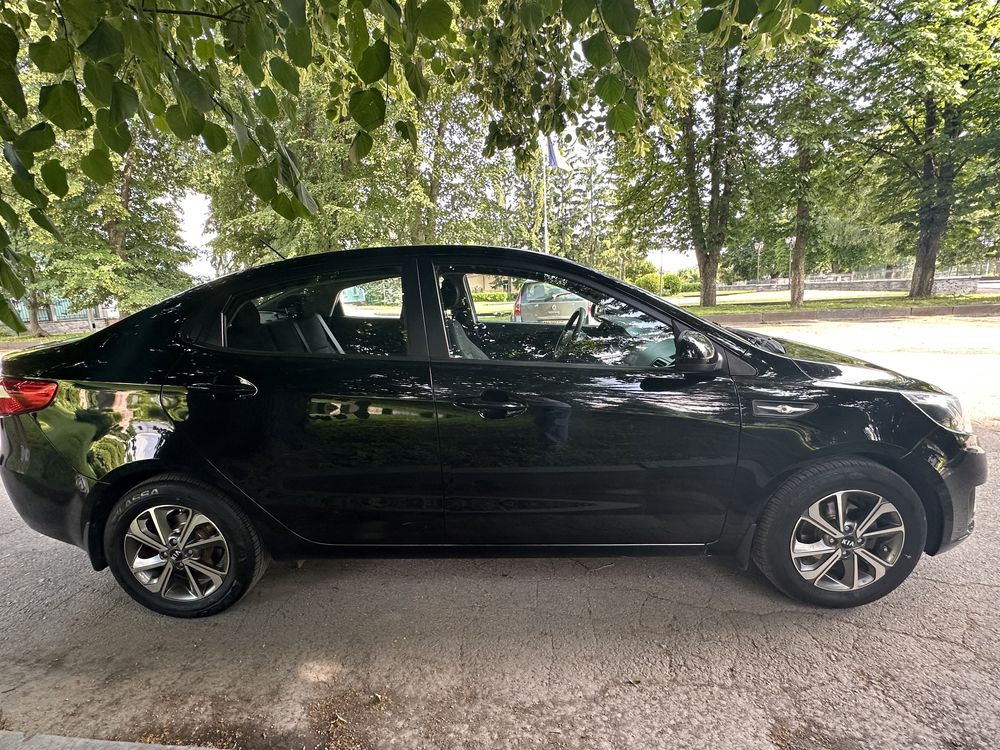 Машина Kia Rio, продам машину kia rio, седан