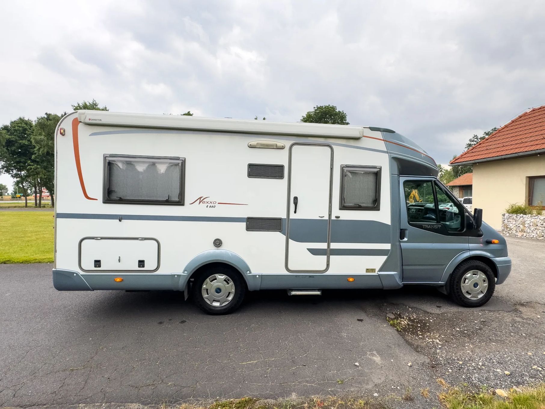 Ford TRANSIT BURSTNER  2.2 TDCi 140KM Nexxo T660