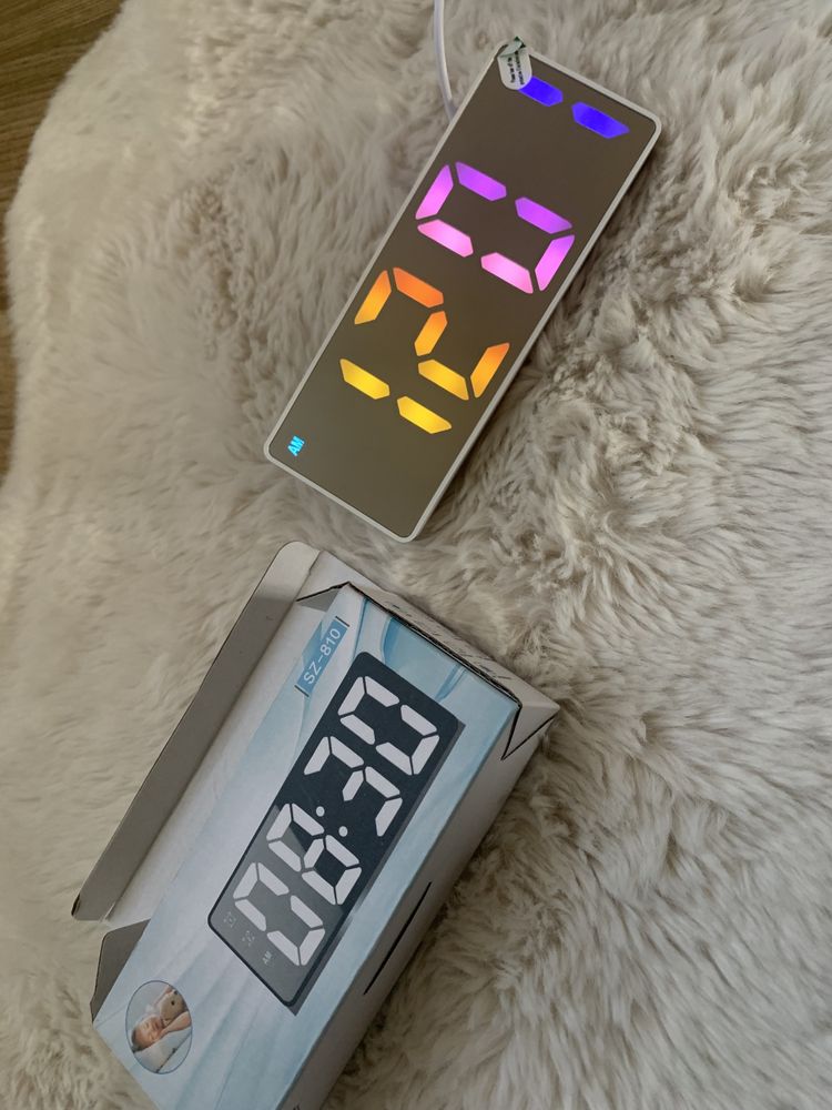 Budzik zegar termometr LED lustrzany