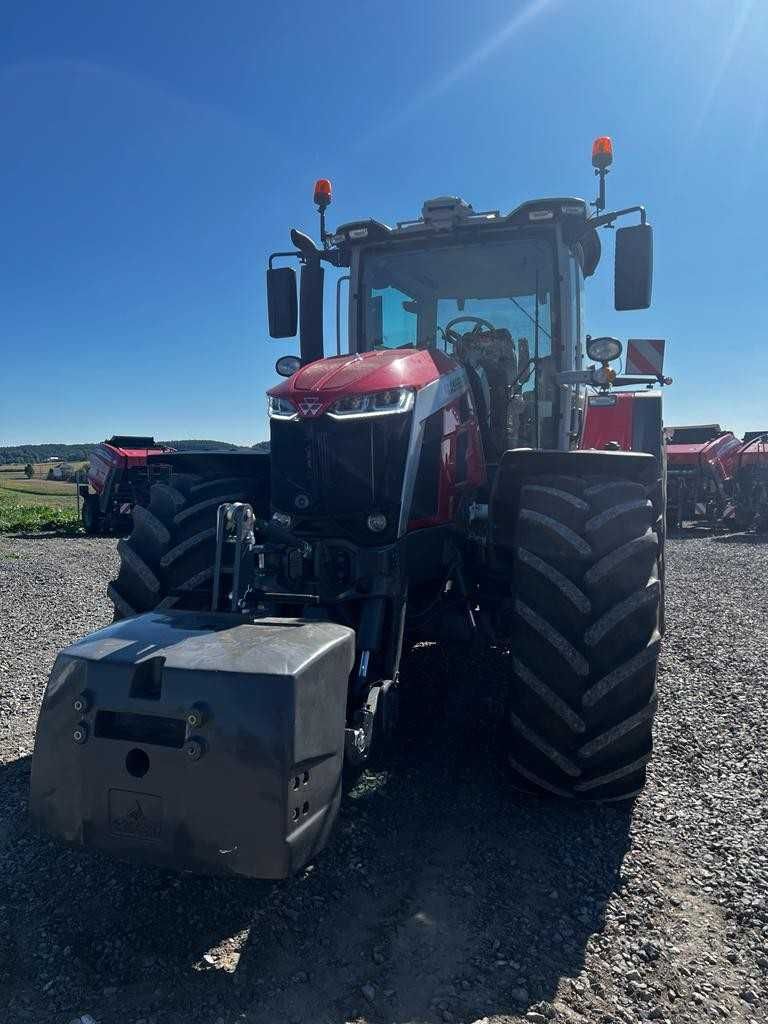 Ciągnik rolniczy Massey Ferguson 8S.305 Dyna-VT Exclusive