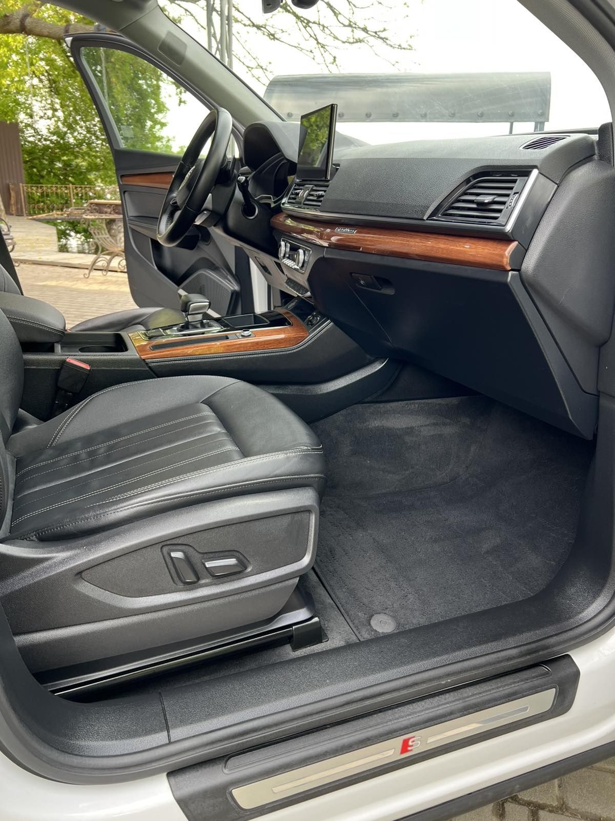 Audi Q5 Premium Plus 45 S-Line 2023 года