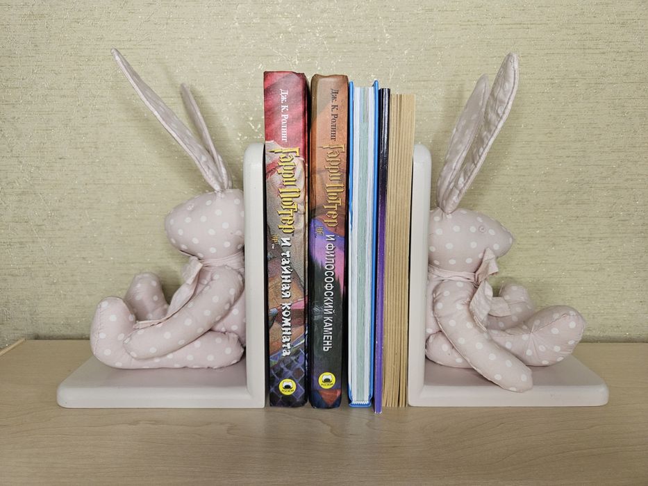 Дерев’яні стопери для книг у формі зайчиків