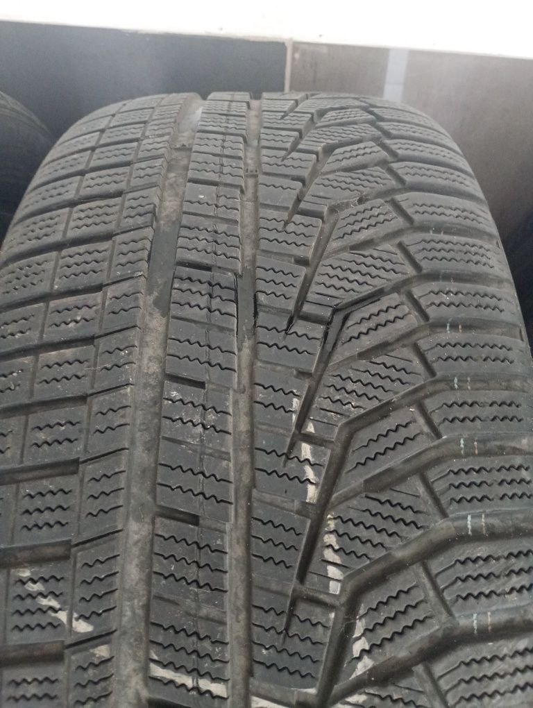 Hankook 245 /45 /19