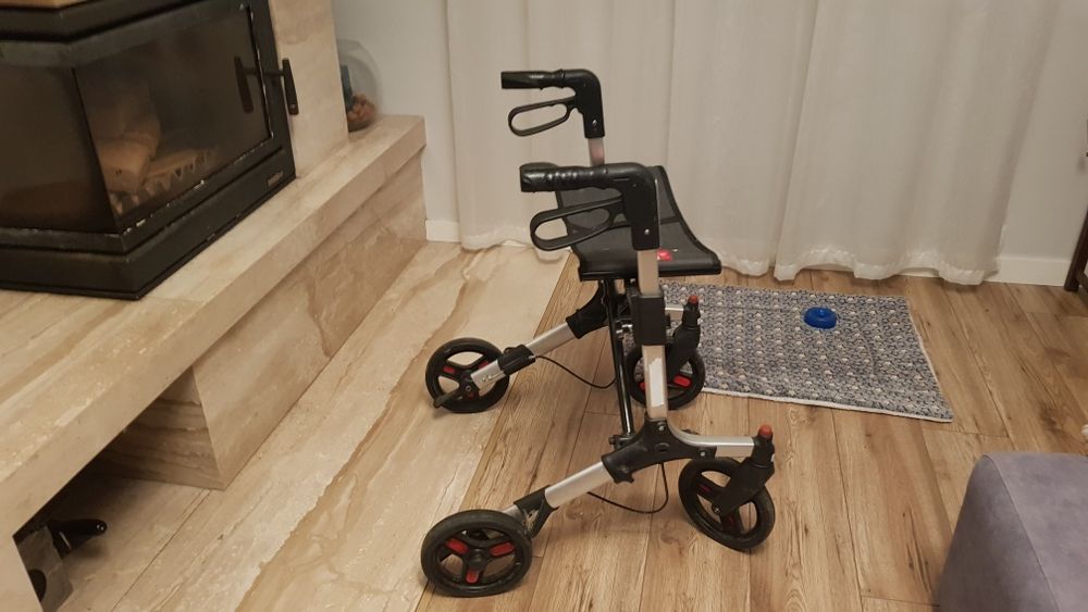 Balkonik chodzik rechabilatacyjny aluminiowy skladany