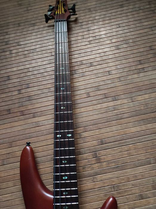 Baixo Ibanez 5 cordas (SR505E Brown Mahogany). Excelente estado, Saco.
