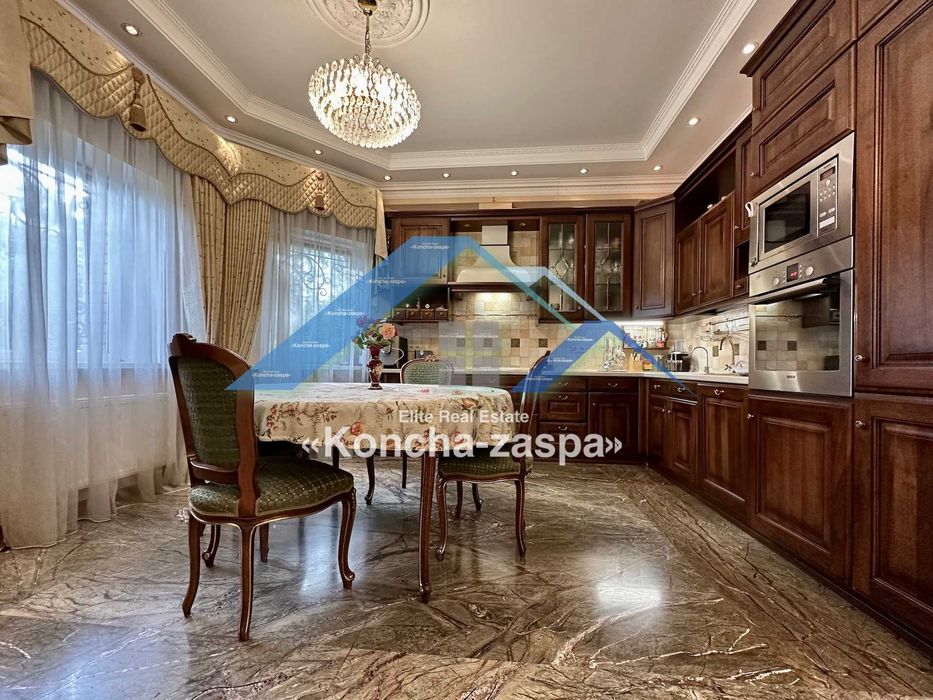 Конча Заспа. Козин. Продажа дома с выходом на Козинку.