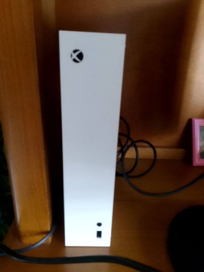 XBOX Series s    semi-nova e garantia worten