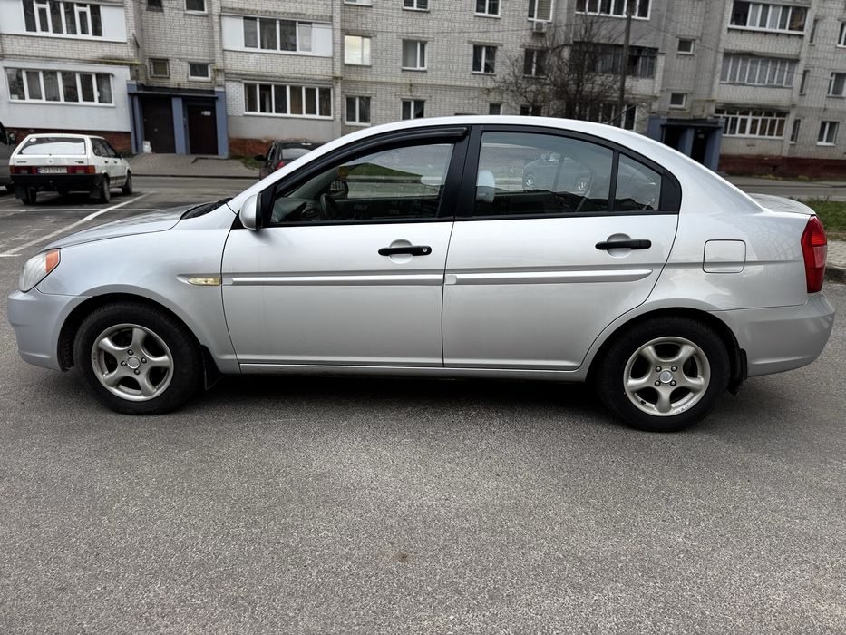 Автомобіль хюндай акцент 1.4 газ бензин 2008 рік
