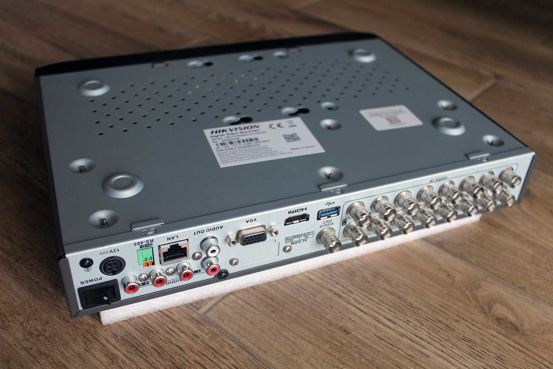 Видеорегистратор Hikvision DS-7216HQHI-K1 / 4audio