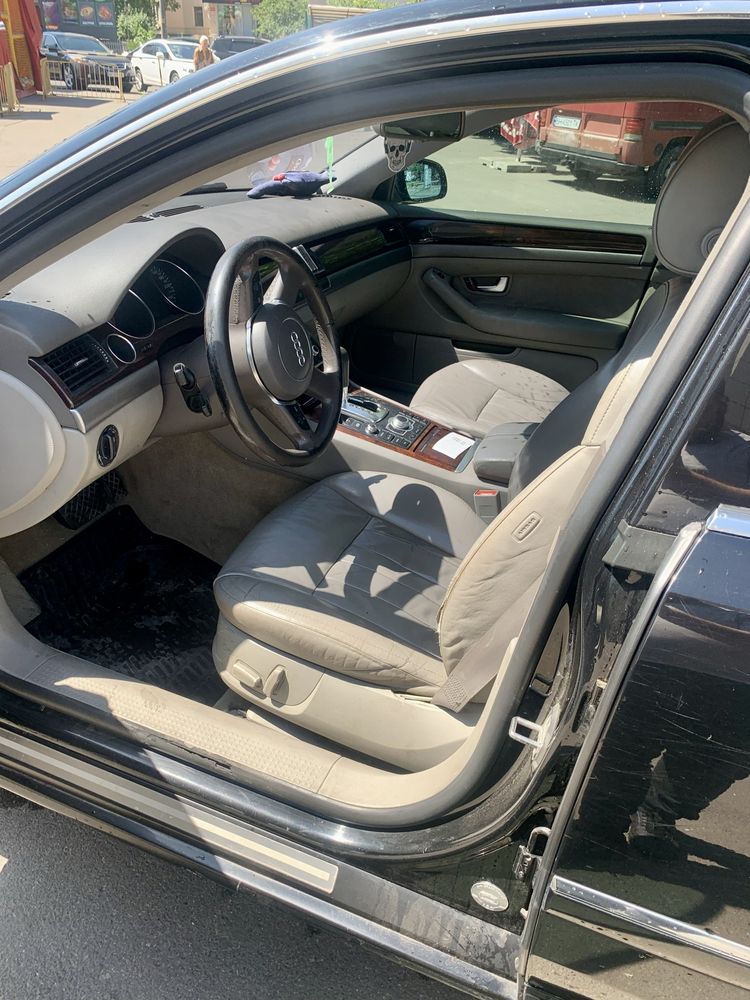 Продам audi a8 long 2004 год