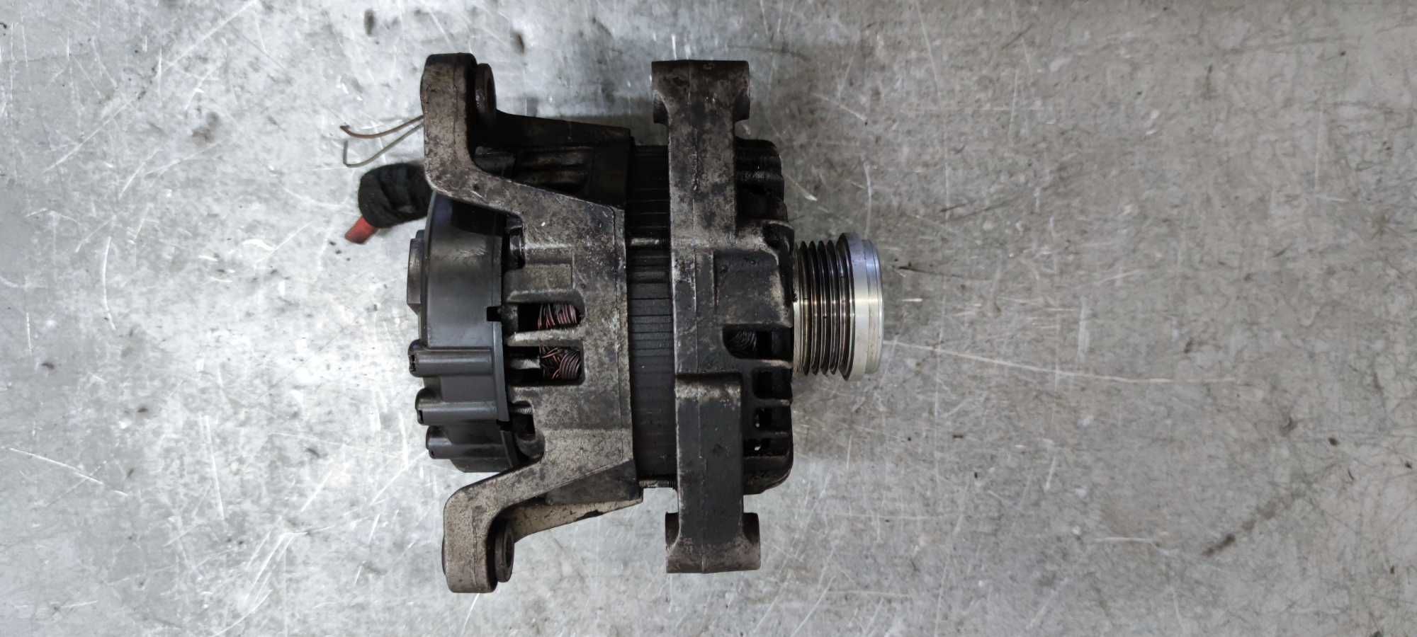 Opel Astra 4 IV J 1.4 T Alternator