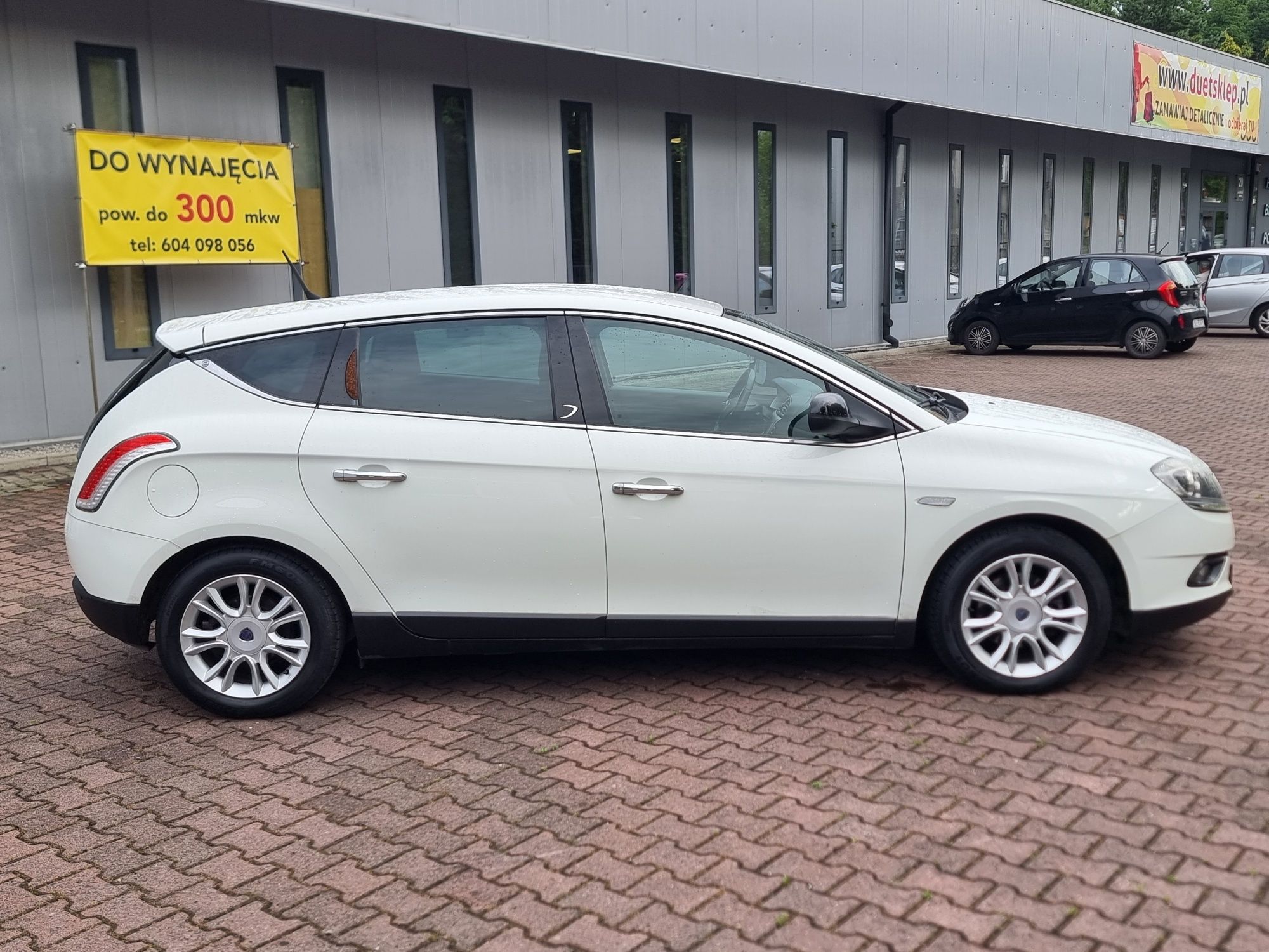 Lancia Delta 1.6 JTD 2011r Krajowe 141 tys km BEZWYPADKOWY 2x Opony