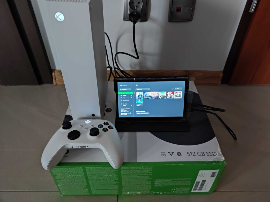 Konsola Xbox Series S + 2 nowe pady + gry stan idealny