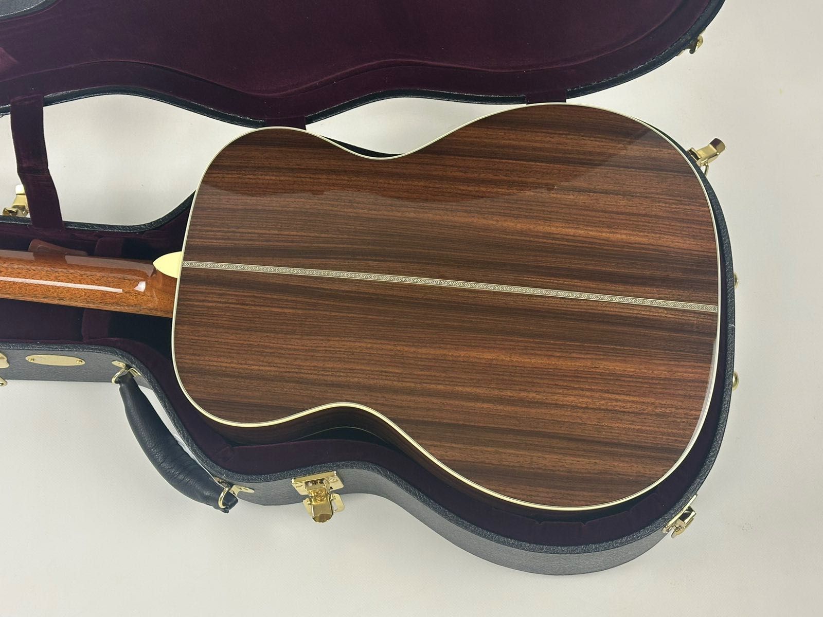 2024 Martin 000-28EC Eric Clapton Signature (New!, Sunburst, 4450$)