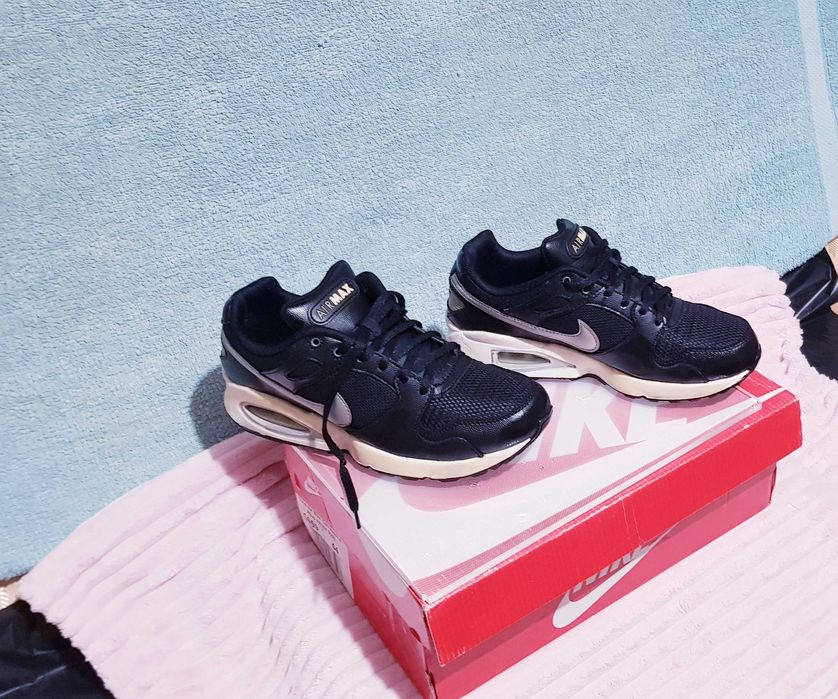 Кроссовки Nike Air Max размер 39