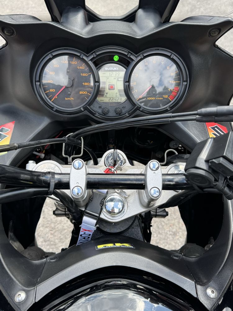 Suzuki V-Strom 650