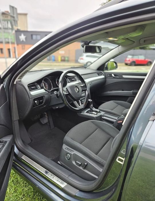 Skoda Superb 2,0 TDI Elegance DSG