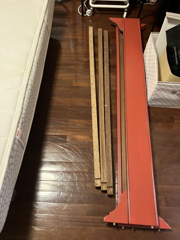 Cama de Casal em Madeira Maciça - Oferta colchão e estrado
