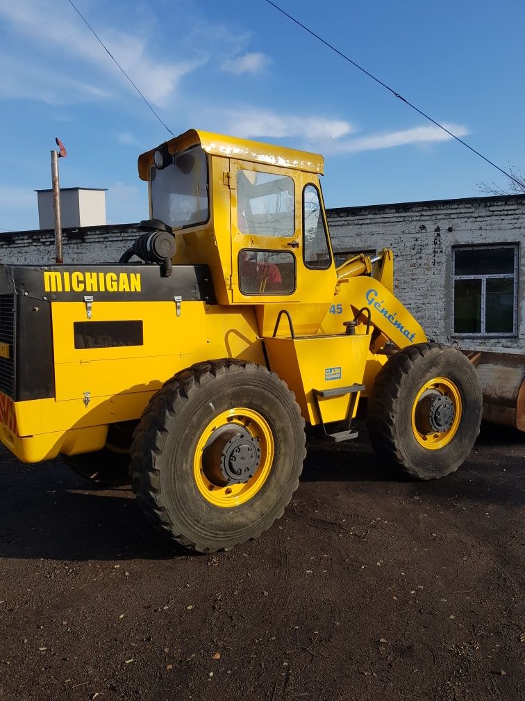 Фронтальний навантажувач  CLARK MICHIGAN 45 AWS