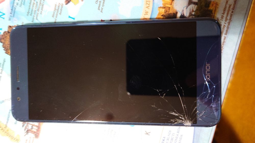 Telefon Honor 8 ( uszkodzony ekran )