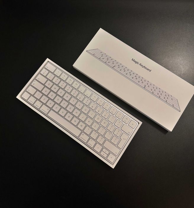 Klawiatura APPLE Magic Keyboard biała do laptopa / tabletu