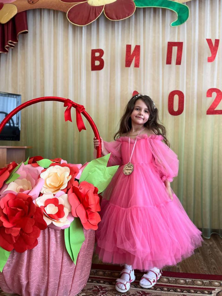 Продам дитячу рожеву сукню