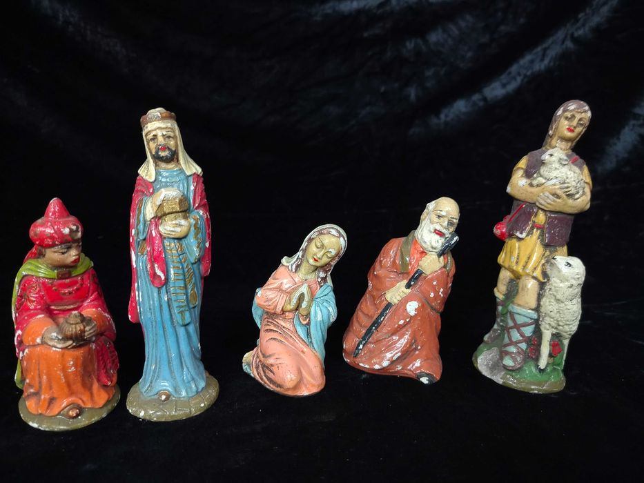 Komplet starych figurek do szopki Bożonarodzeniowej