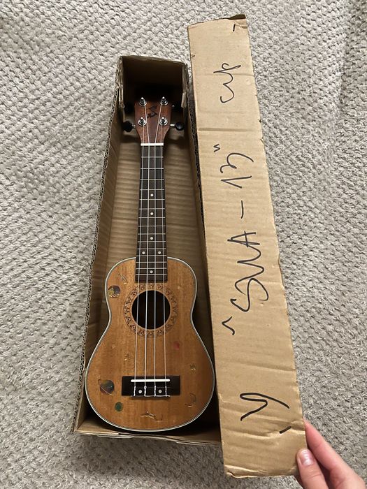 Гітара укулеле з натурального дерева Surprise Sua - 13