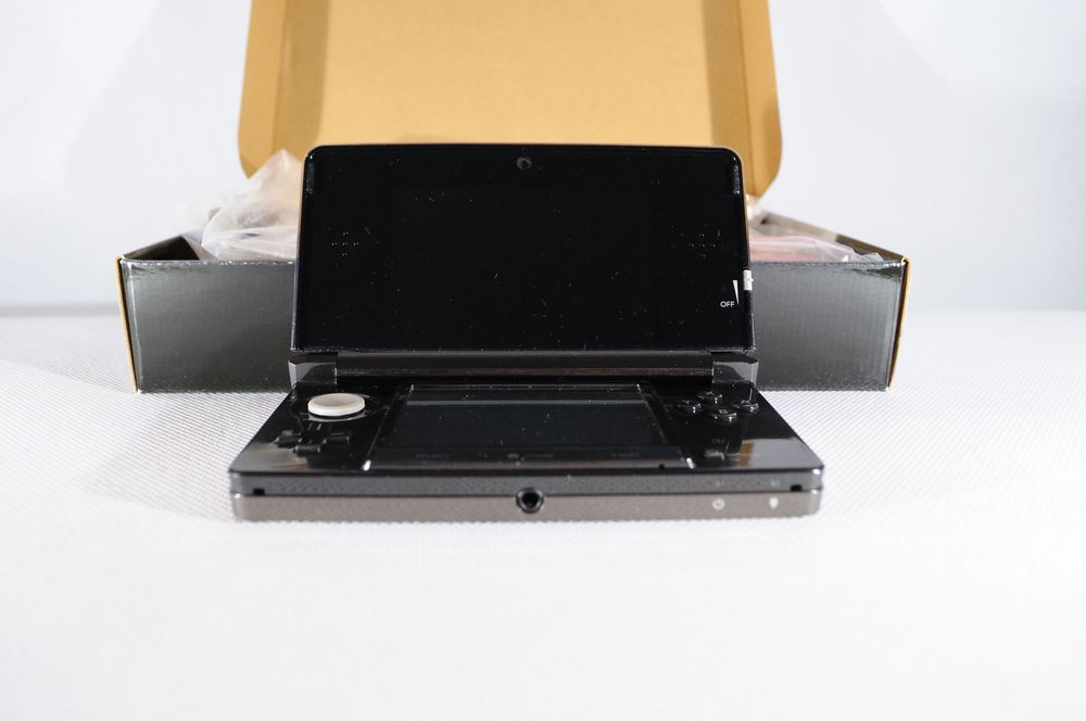 Konsola Nintendo 3ds CFW Luma SD64GB, pudełko