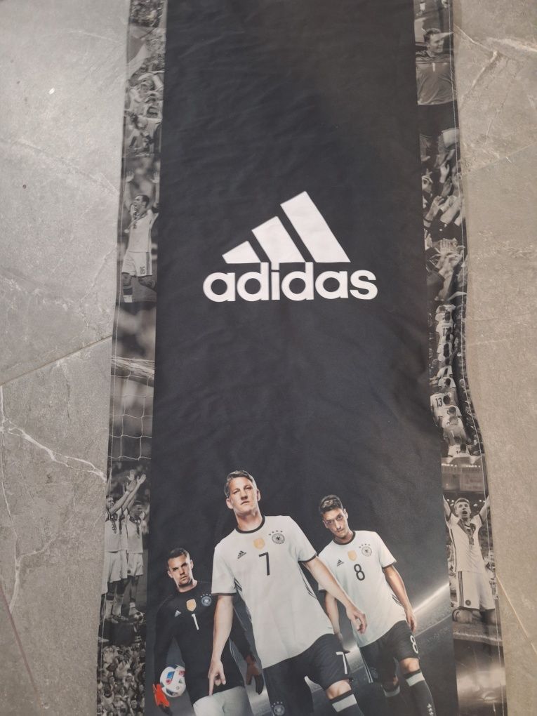 Zawieszka adidas bieżnik dywanik piłkarski pilka nozna