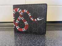 Carteira Gucci Kingsnake Print GG Supreme Black