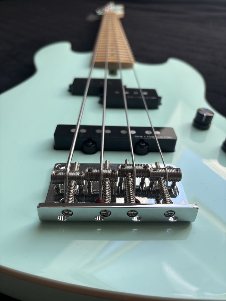 Gitara basowa Sire u5 shortscale krótka menzura flatwound struny